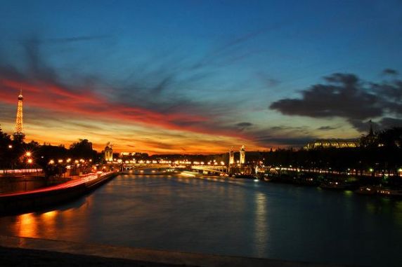 sunset on the seine