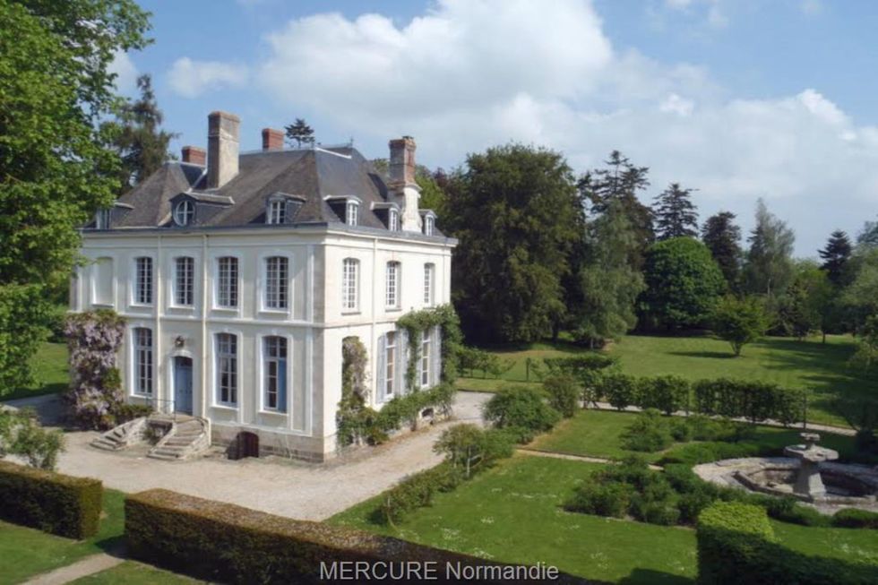 I love the scale of this pretty chateau in Orne.