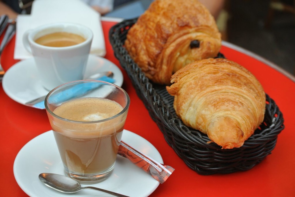 Petit déjeuner in Paris.