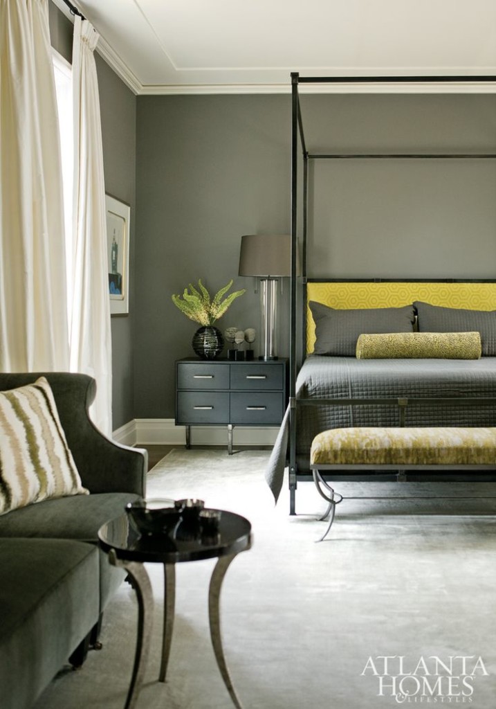 Barbara hits a clean and contemporary note in this dramatic bedroom.