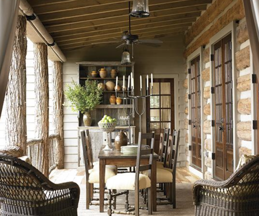 The perfect little spot for rustic dining.